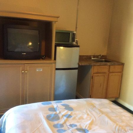 Palace Inn Motel Sarnia Esterno foto