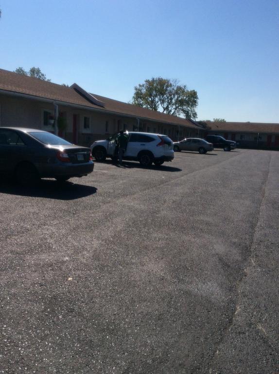 Palace Inn Motel Sarnia Esterno foto