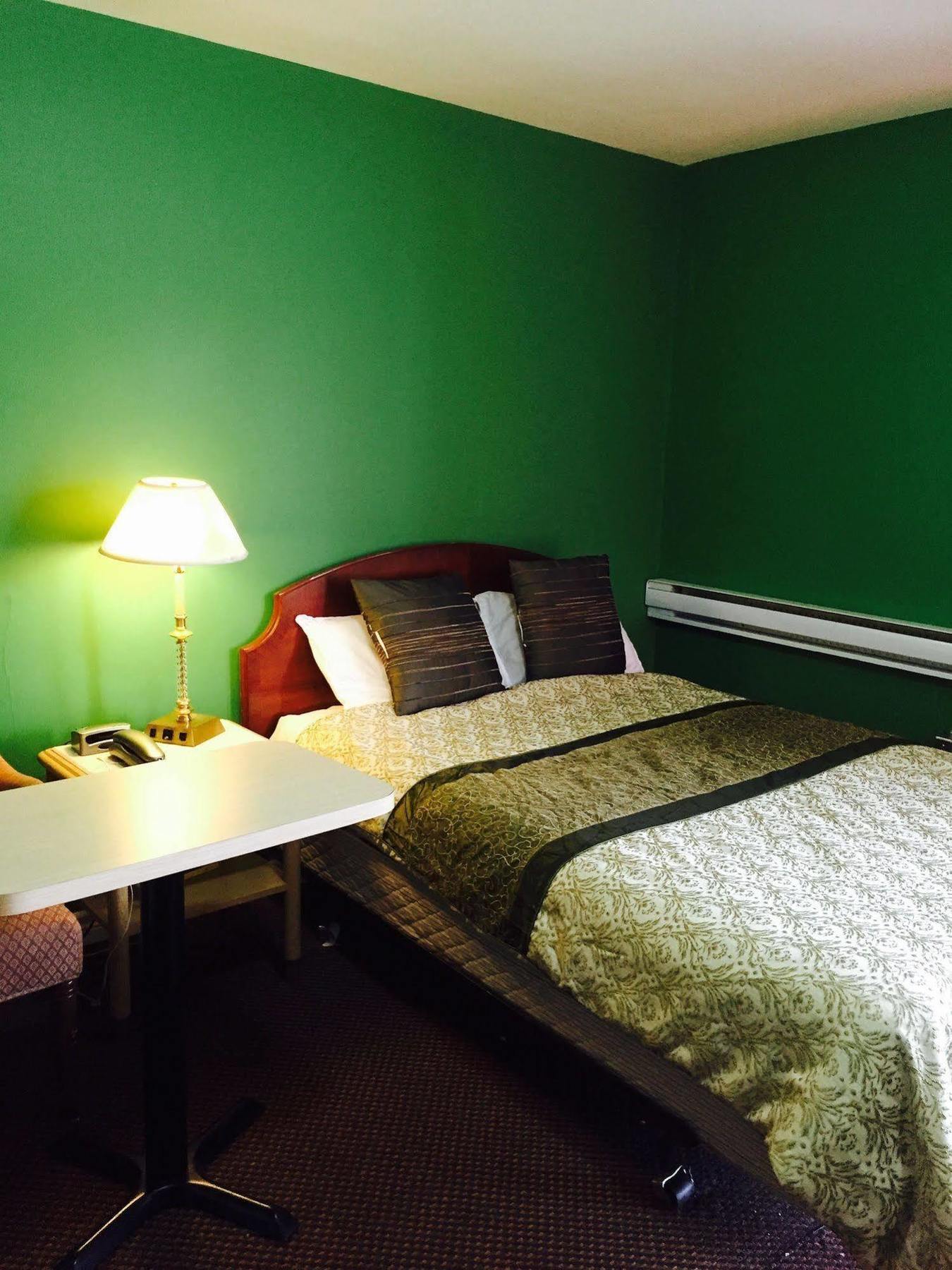 Palace Inn Motel Sarnia Esterno foto