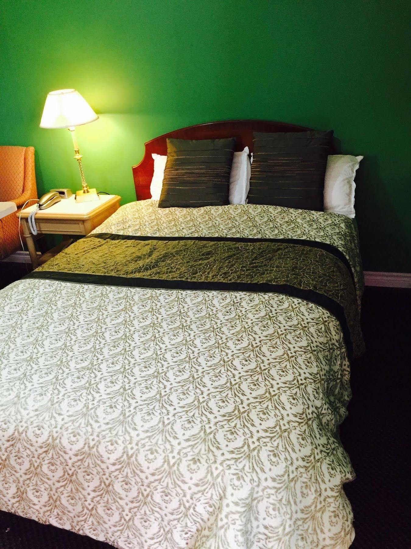 Palace Inn Motel Sarnia Esterno foto