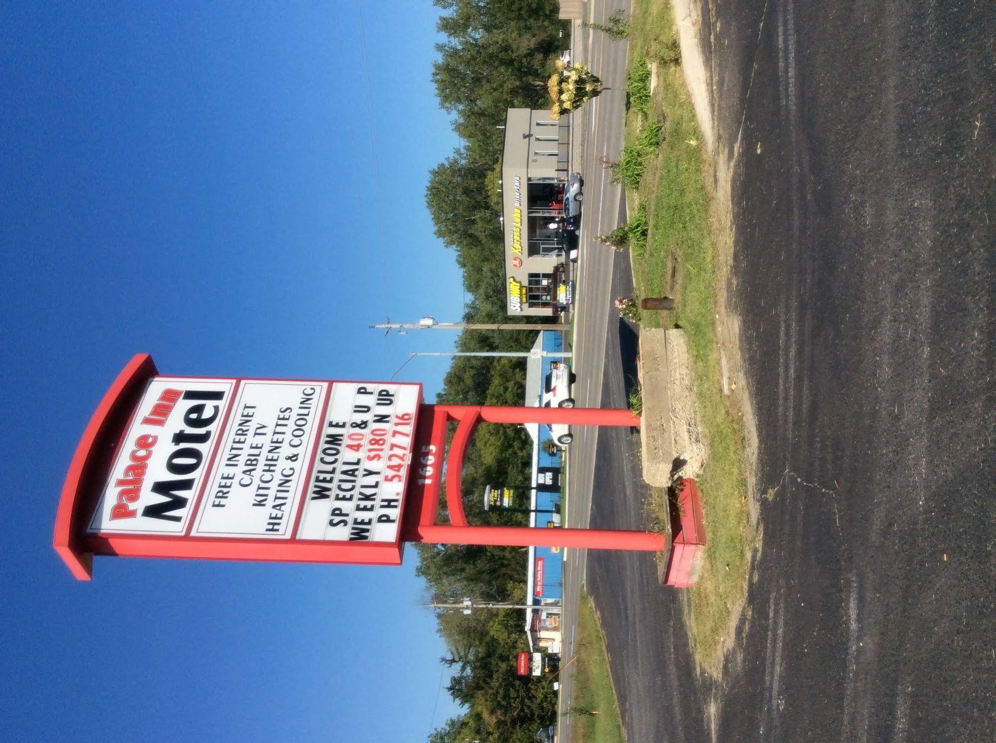 Palace Inn Motel Sarnia Esterno foto